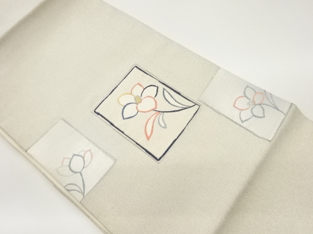 色紙に花模様織出し名古屋帯